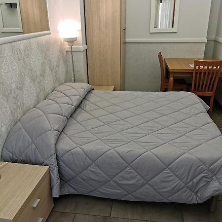 Bed And Breakfast Piramide Rome Luaran gambar